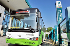 運(yùn)營中的電動公交車
