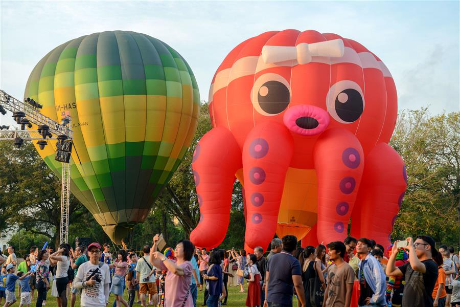MALAYSIA-PENANG-HOT AIR BALLOON FESTIVAL