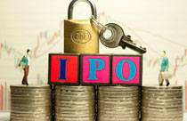 鼓勵(lì)持股滿三年的原有股東將部分老股向投資者轉(zhuǎn)讓，轉(zhuǎn)讓后，公司實(shí)際控制人不得發(fā)生變更。

 　　嘉實(shí)財(cái)富管理有限公司財(cái)富管理總監(jiān)吳妙娟：老股轉(zhuǎn)讓也是一個(gè)亮點(diǎn)，而不是像以前僅僅是發(fā)行新股。對(duì)股價(jià)做出穩(wěn)定的要求，對(duì)中小投資者利益有比較好的保護(hù)作用。