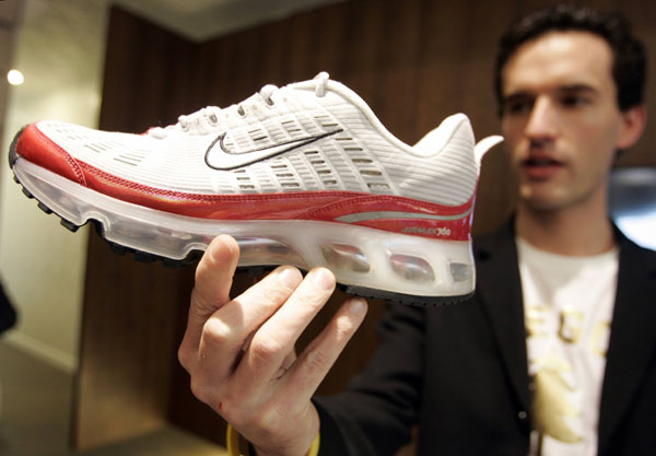 耐克回應(yīng)&ldquo;氣墊門&rdquo;承諾全額退款 未提三倍賠償