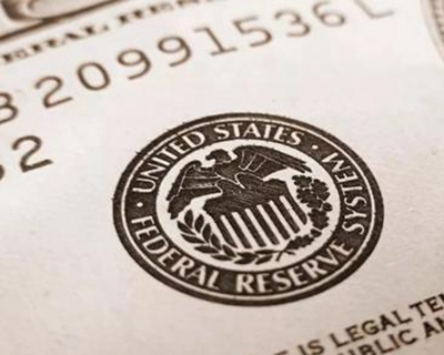 【財經(jīng)翻譯官】美聯(lián)儲的&ldquo;零息+量寬&rdquo;意味著什么？