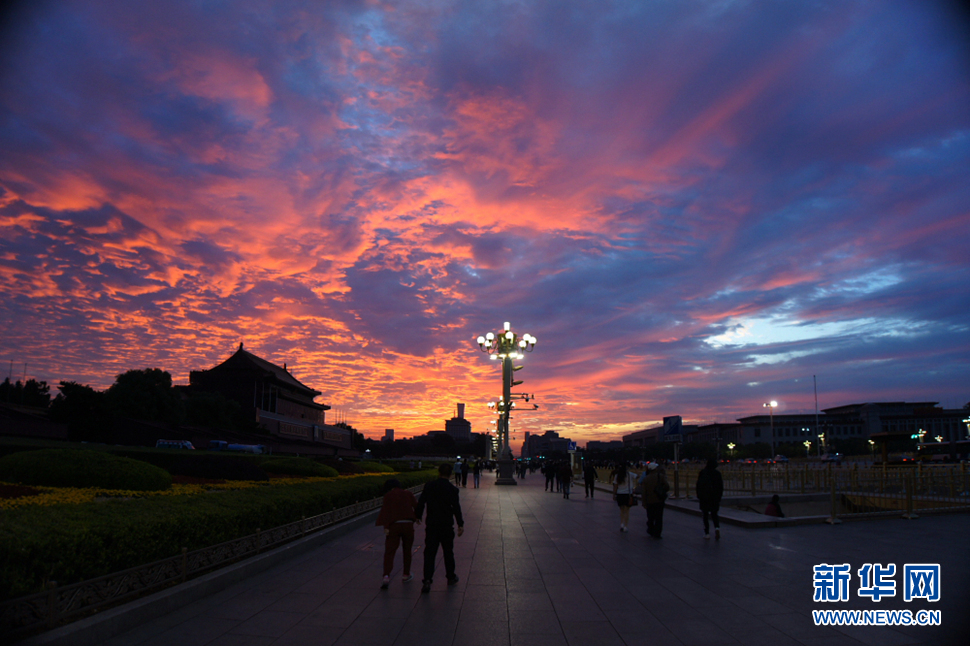 美哉，天安門！