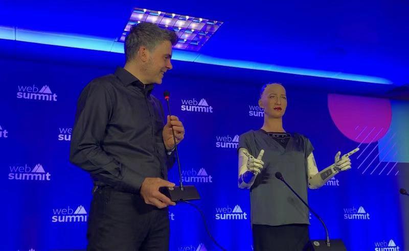 女機(jī)器人索菲亞再添&ldquo;新技能&rdquo;