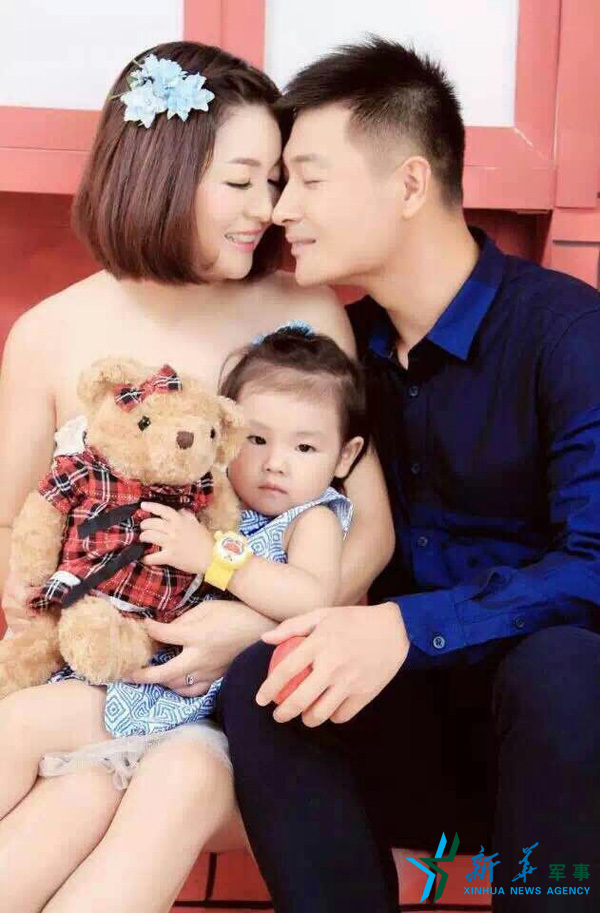 &uarr;資料圖片：張超一家三口合影。