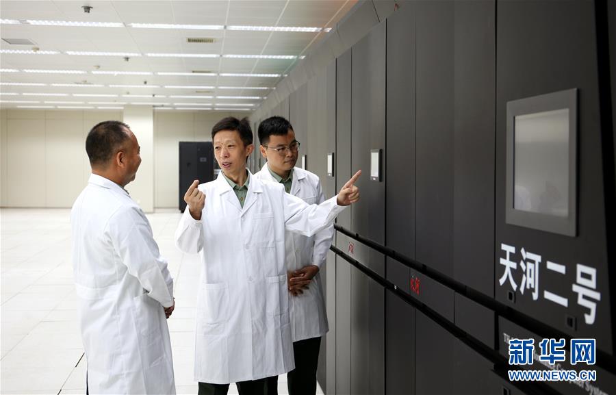 （圖文互動）（8）為了&ldquo;中國號&rdquo;巨輪揚帆遠航&mdash;&mdash;中國共產(chǎn)黨領導下的人民軍隊忠于祖國、服務人民啟示錄