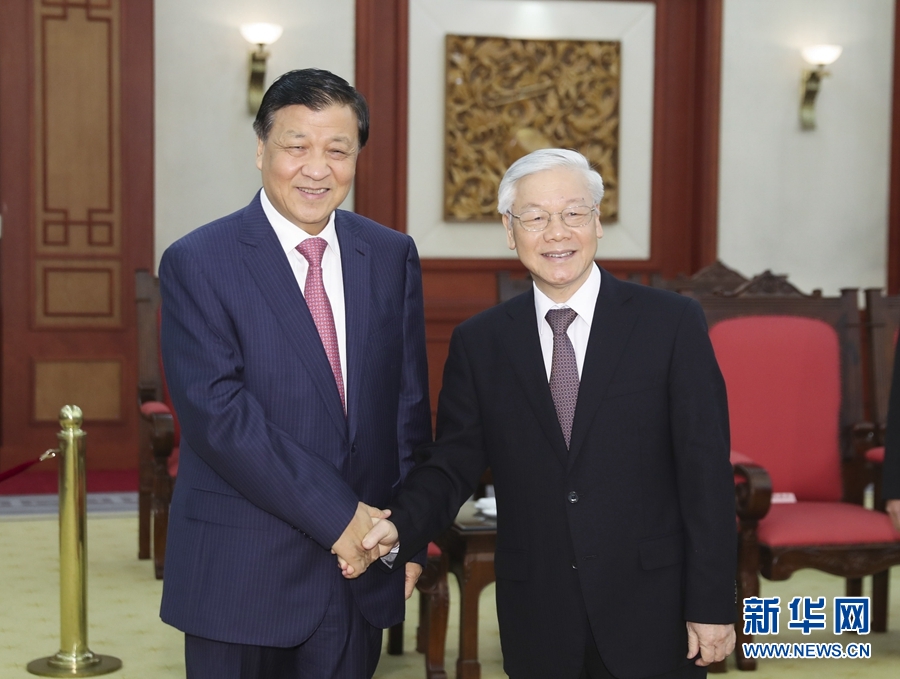 應(yīng)越南共產(chǎn)黨邀請，中共中央政治局常委、中央書記處書記劉云山9月18日至19日對越南進行正式訪問。這是9月18日，劉云山在河內(nèi)會見越共中央總書記阮富仲。 新華社記者 丁林 攝