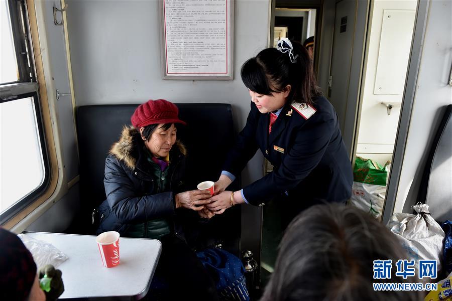 （社會(huì)）（4）呂梁山上的&ldquo;慢火車(chē)&rdquo;