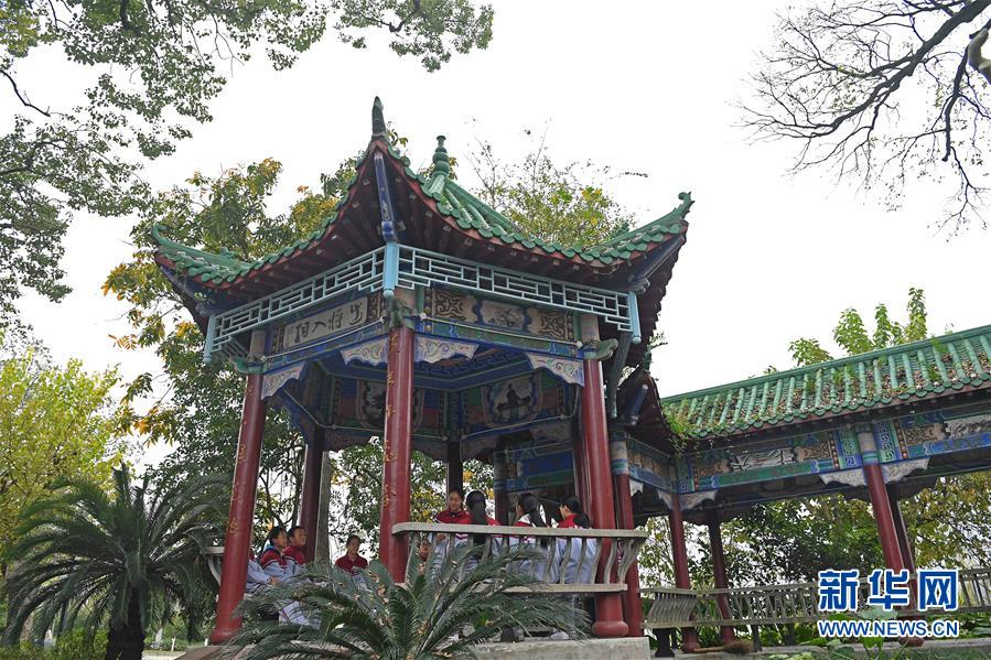 （慶祝改革開放40周年基層行&middot;學(xué)校篇&middot;圖文互動(dòng)）（8）白鷺洲中學(xué)40年:書院教育的時(shí)代探索