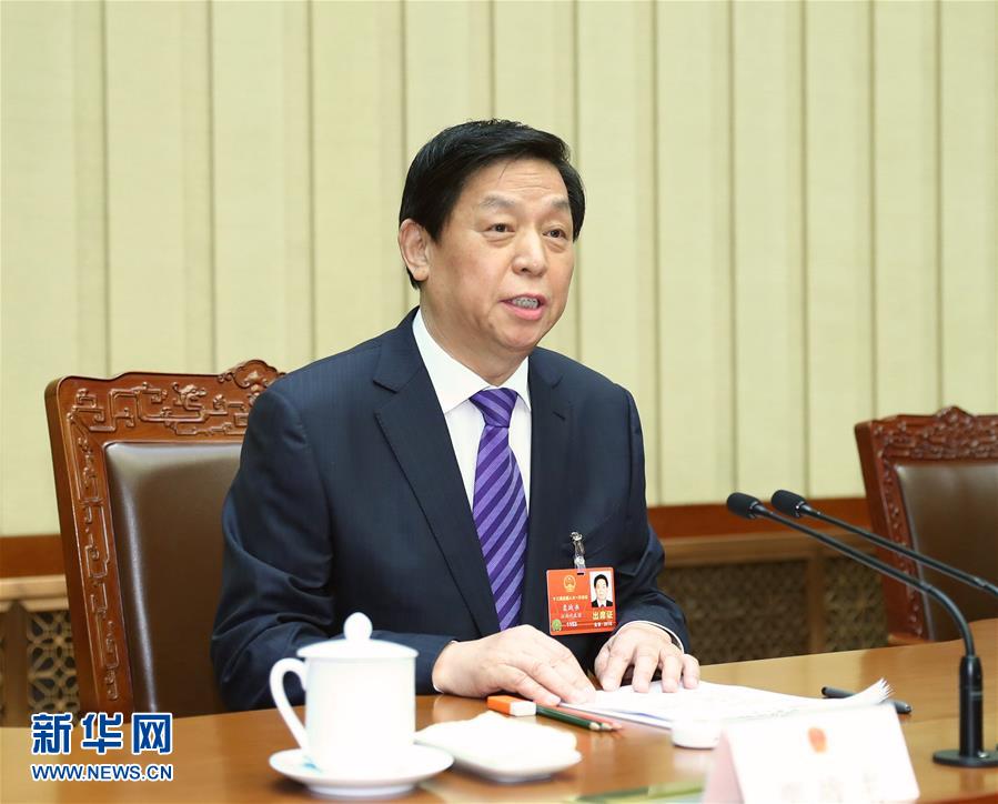 （兩會）（2）十三屆全國人大一次會議主席團(tuán)舉行第一次會議