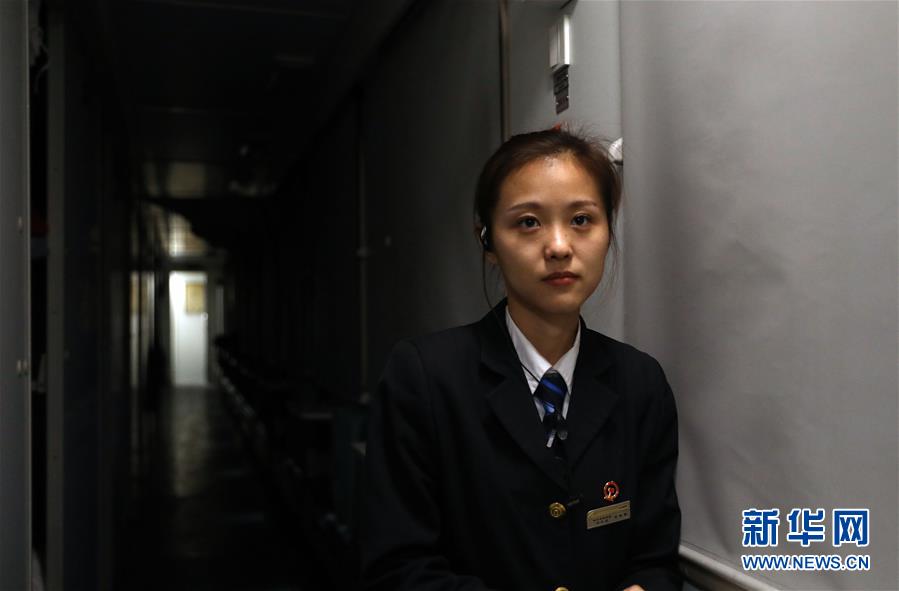 （新春走基層&middot;圖文互動(dòng)）（1）&ldquo;最北列車&rdquo;上的&ldquo;守門員&rdquo;