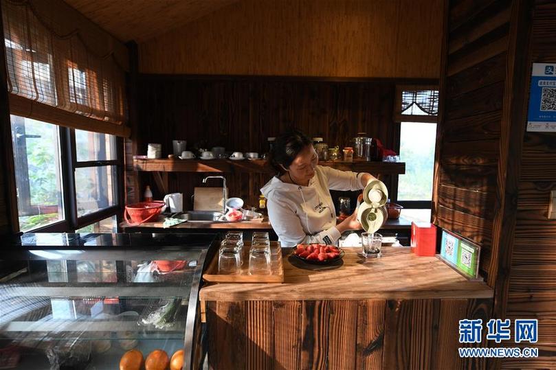 (兩會(huì)前夕看落實(shí)·圖文互動(dòng))(6)綠色發(fā)展引領(lǐng) 守護(hù)“魚(yú)米之鄉(xiāng)”——江蘇落實(shí)習(xí)近平總書記全國(guó)兩會(huì)重要講話精神紀(jì)實(shí)