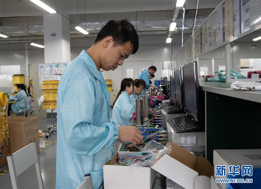 （新華全媒頭條&middot;中國經(jīng)濟(jì)基層行&middot;圖文互動(dòng)）（2）看！這就是中國經(jīng)濟(jì)的底氣&mdash;&mdash;當(dāng)前中國經(jīng)濟(jì)觀察之三