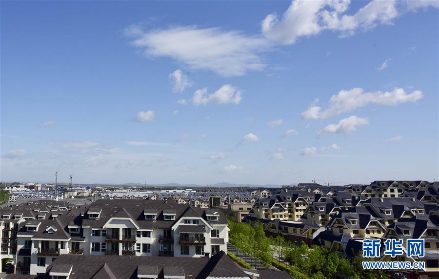 （在習(xí)近平新時(shí)代中國特色社會(huì)主義思想指引下&mdash;&mdash;新時(shí)代新作為新篇章&middot;圖文互動(dòng)）（1）在這里，遇見&ldquo;詩和遠(yuǎn)方&rdquo;&mdash;&mdash;長白山下&ldquo;第一鎮(zhèn)&rdquo;的全域旅游實(shí)踐