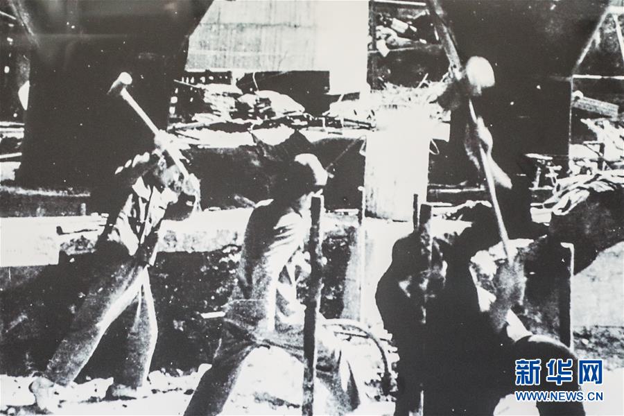 （新華全媒頭條&middot;圖文互動(dòng)）（1）一曲壯麗的鋼鐵史詩(shī)&mdash;&mdash;鞍鋼與共和國(guó)風(fēng)雨同行70載實(shí)錄