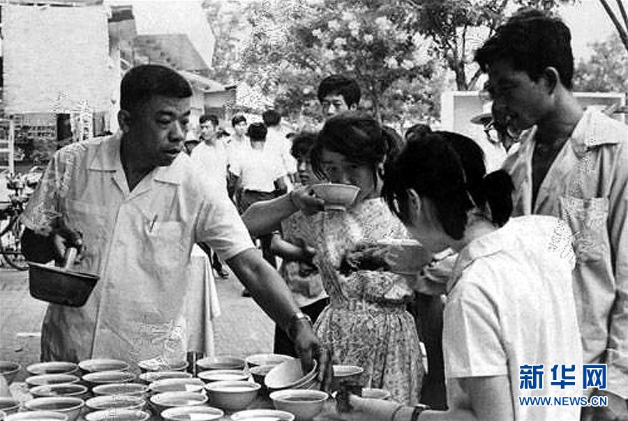 （新華全媒頭條&middot;圖文互動）（2）億萬人民的奮斗史詩&mdash;&mdash;獻給共和國70年光輝歷史的創(chuàng)造者