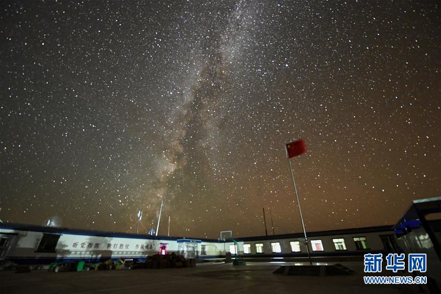 （愛國(guó)情 奮斗者&middot;圖文互動(dòng)）（12）印刻在戈壁上的名字