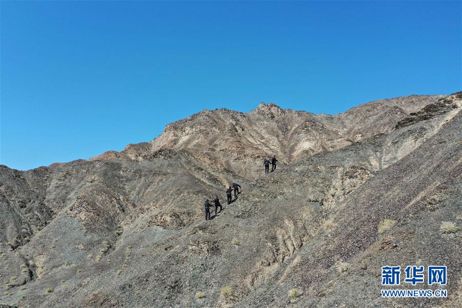 （愛國(guó)情 奮斗者&middot;圖文互動(dòng)）（9）印刻在戈壁上的名字