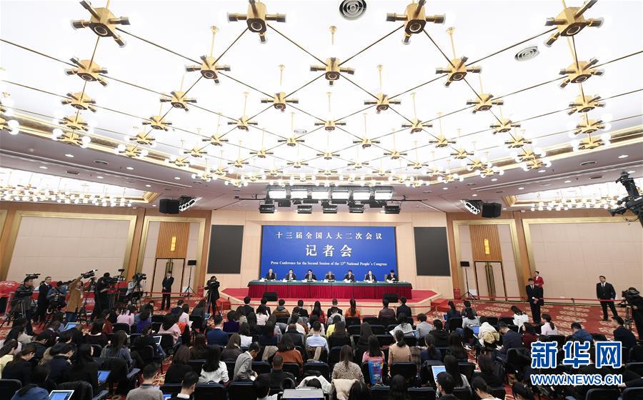 （兩會(huì)&middot;XHDW）（16）全國(guó)人大相關(guān)負(fù)責(zé)人就&ldquo;人大立法工作&rdquo;答記者問(wèn)