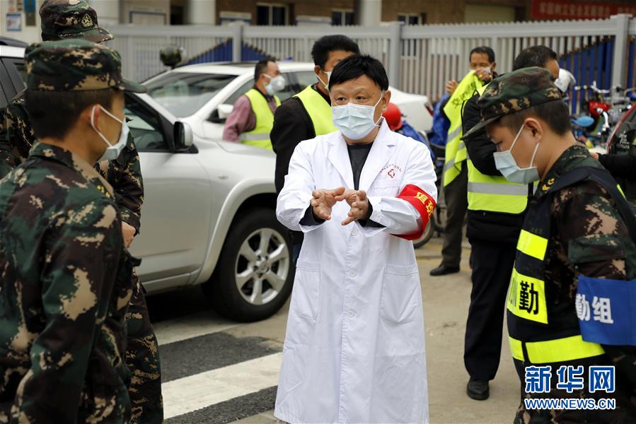 (聚焦疫情防控·圖文互動(dòng))待到櫻花盛開時(shí) 再回來吃一碗熱干面——一對(duì)武漢兄弟的共同戰(zhàn)“疫”