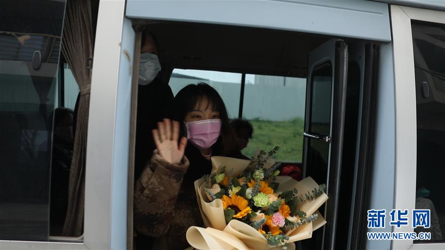 （新華全媒頭條&middot;習(xí)近平致敬的戰(zhàn)&ldquo;疫&rdquo;英雄&middot;武漢人民篇&middot;圖文互動）（3）壯哉，大武漢&mdash;&mdash;獻給英雄的武漢人民