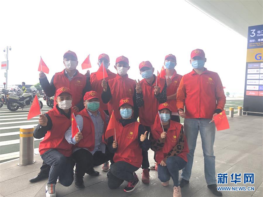 （新華全媒頭條&middot;習(xí)近平致敬的戰(zhàn)&ldquo;疫&rdquo;英雄&middot;武漢人民篇&middot;圖文互動）（10）壯哉，大武漢&mdash;&mdash;獻給英雄的武漢人民