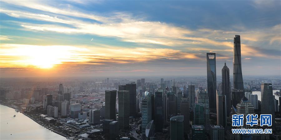 (新華全媒頭條·圖文互動)(3)三十而立從頭越——以習(xí)近平同志為核心的黨中央關(guān)心浦東開發(fā)開放紀(jì)實