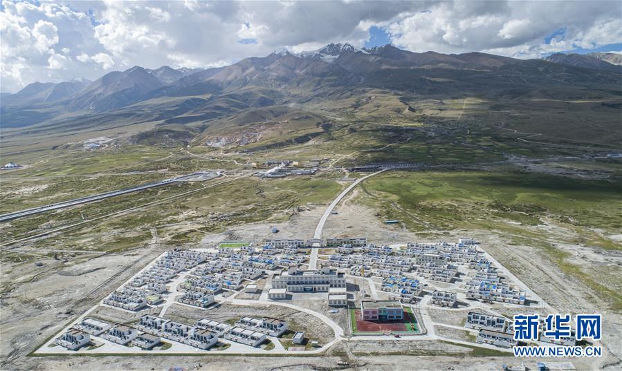 （新華全媒頭條&middot;走向我們的小康生活&middot;圖文互動(dòng)）（1）扎西德勒，我們的新家園&mdash;&mdash;西藏易地扶貧搬遷搬出幸福美好新生活