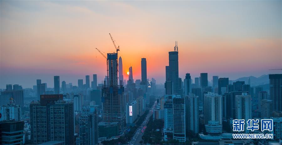 （在習(xí)近平新時(shí)代中國(guó)特色社會(huì)主義思想指引下&mdash;&mdash;新時(shí)代新作為新篇章&middot;習(xí)近平總書(shū)記關(guān)切事&middot;圖文互動(dòng)）（11）我家大門(mén)常打開(kāi)&mdash;&mdash;經(jīng)濟(jì)特區(qū)全方位對(duì)外開(kāi)放故事