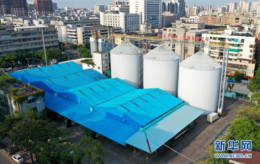 （在習(xí)近平新時(shí)代中國(guó)特色社會(huì)主義思想指引下&mdash;&mdash;新時(shí)代新作為新篇章&middot;習(xí)近平總書(shū)記關(guān)切事&middot;圖文互動(dòng)）（14）我家大門(mén)常打開(kāi)&mdash;&mdash;經(jīng)濟(jì)特區(qū)全方位對(duì)外開(kāi)放故事