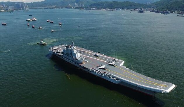 獨(dú)家航拍！遼寧艦駛離香港