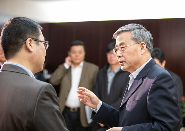 讓銀行業(yè)金融機構愿意做、能夠做、也會做民營企業(yè)業(yè)務