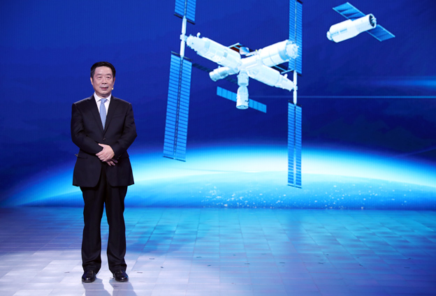 將要建造的空間站基本構型有三個艙，構成英文T字型