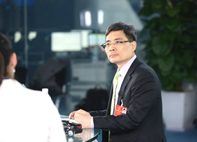 訪(fǎng)談進(jìn)行中