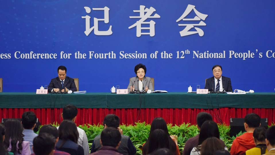 李斌、馬曉偉和王培安答記者問(wèn)