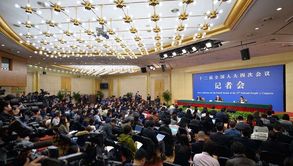 回放：環(huán)保部長陳吉寧就&ldquo;加強(qiáng)生態(tài)環(huán)境保護(hù)&rdquo;答記者問