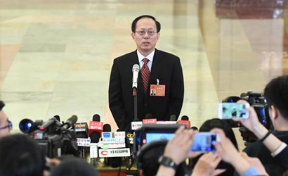 茍仲文：&ldquo;天價球員&rdquo;意在商業(yè)而非體育 將出臺措施嚴格整治