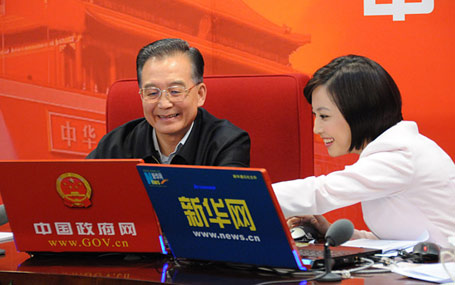 [回顧]2009年溫家寶總理接受中國(guó)政府網(wǎng)、新華網(wǎng)專訪