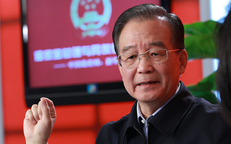 溫家寶總理接受中國(guó)政府網(wǎng)、新華網(wǎng)聯(lián)合專訪并與網(wǎng)友在線交流