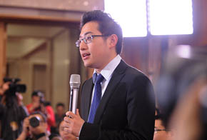 經(jīng)濟(jì)日?qǐng)?bào)、中國(guó)經(jīng)濟(jì)網(wǎng)記者提問(wèn)