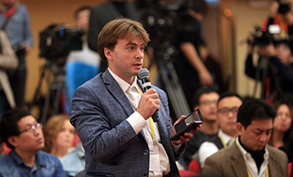 俄通&middot;塔斯社記者提問