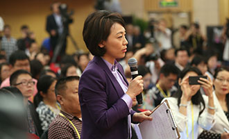 中央電視臺、中國國際電視臺記者提問