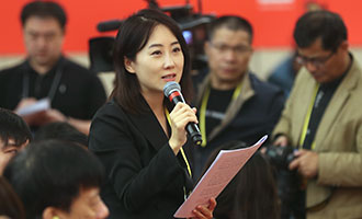 鳳凰衛(wèi)視、鳳凰網(wǎng)記者提問