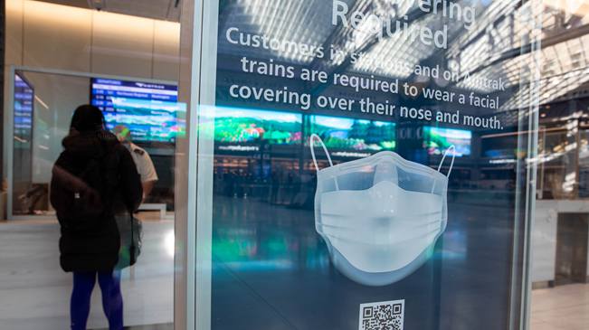 23天增500萬(wàn)例！ 美國(guó)新冠確診病例增速創(chuàng)新高