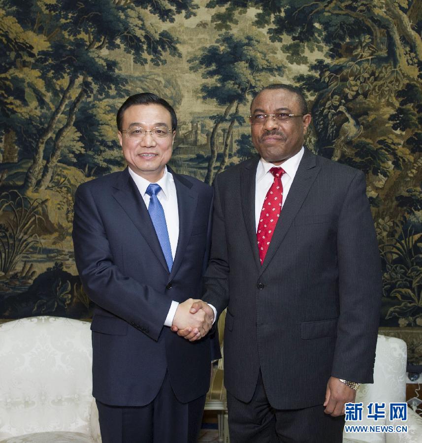 5月4日，中國(guó)國(guó)務(wù)院總理李克強(qiáng)在亞的斯亞貝巴與埃塞俄比亞總理海爾馬里亞姆舉行會(huì)談。  新華社記者 王曄 攝