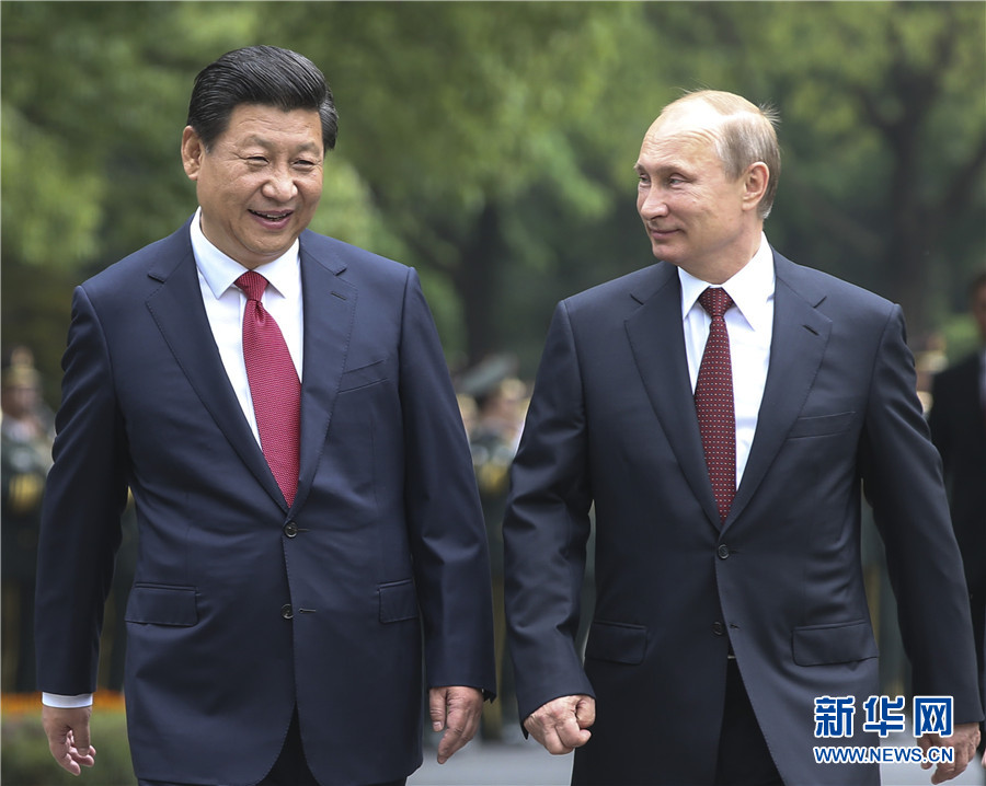 這是會談前，習近平在上海西郊會議中心廣場為普京舉行歡迎儀式。新華社記者 蘭紅光 攝 