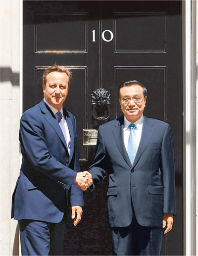 6月17日，國務院總理李克強在倫敦唐寧街10號首相府同英國首相卡梅倫舉行中英總理年度會晤。新華社記者 李 濤攝 