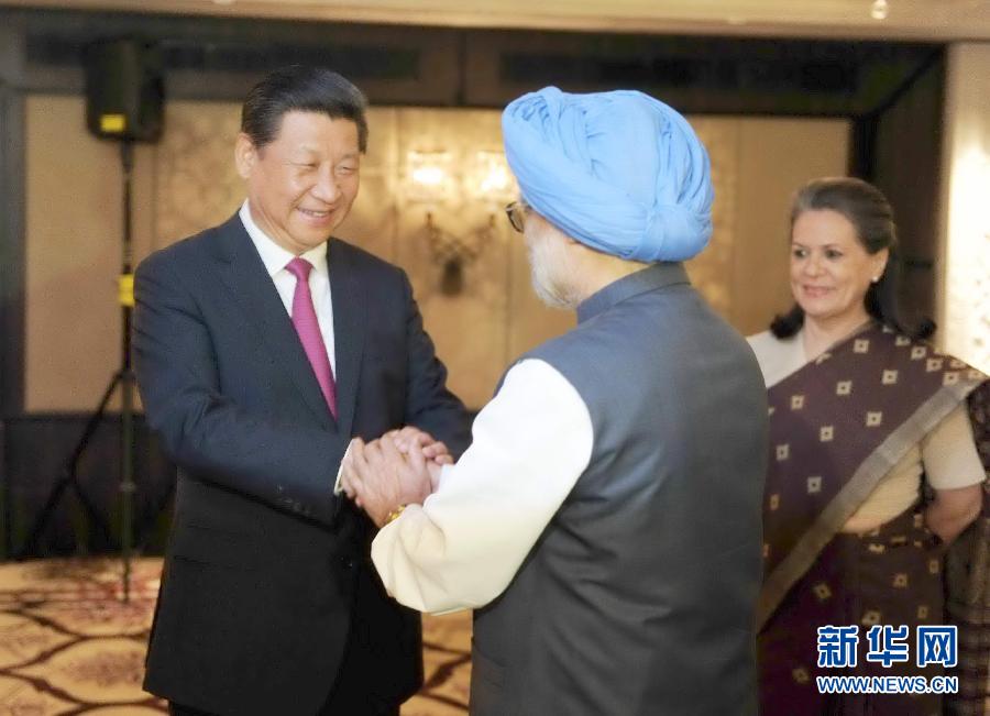 9月19日，國家主席習近平在新德里會見印度國大黨主席索尼婭&middot;甘地和前總理辛格。 新華社記者張鐸攝