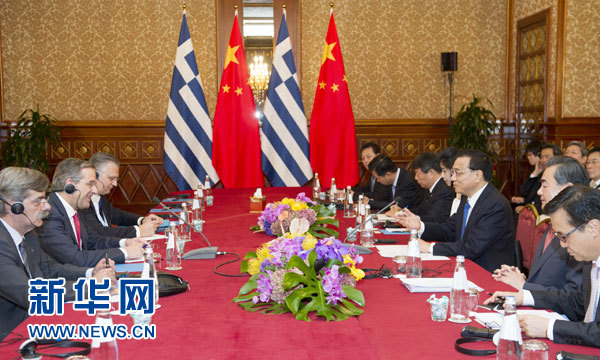 10月16日，中國(guó)國(guó)務(wù)院總理李克強(qiáng)在意大利米蘭會(huì)見希臘總理薩馬拉斯。 新華社記者 謝環(huán)馳 攝