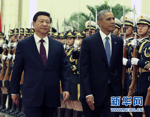 11月12日，國(guó)家主席習(xí)近平在北京人民大會(huì)堂舉行歡迎儀式，歡迎美國(guó)總統(tǒng)奧巴馬對(duì)中國(guó)進(jìn)行國(guó)事訪問(wèn)。 新華社記者 龐興雷 攝