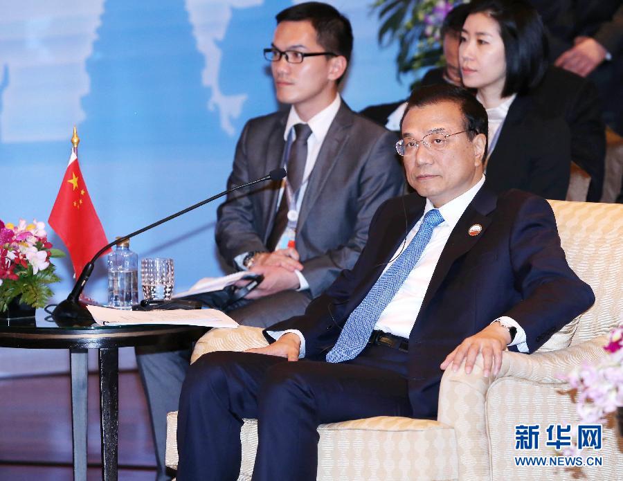 12月20日，中國(guó)國(guó)務(wù)院總理李克強(qiáng)在曼谷出席大湄公河次區(qū)域經(jīng)濟(jì)合作領(lǐng)導(dǎo)人第五次會(huì)議。 新華社記者 龐興雷 攝 